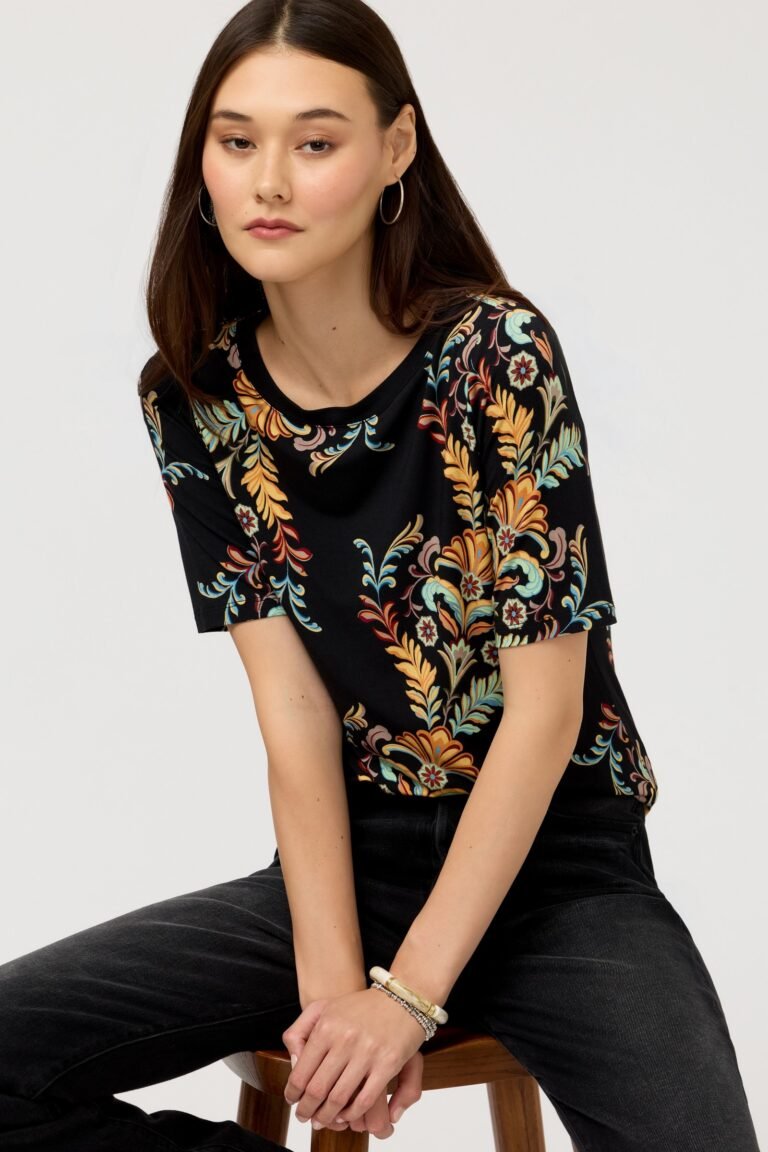 THE JANIE FAVORITE BOAT NECK TEE