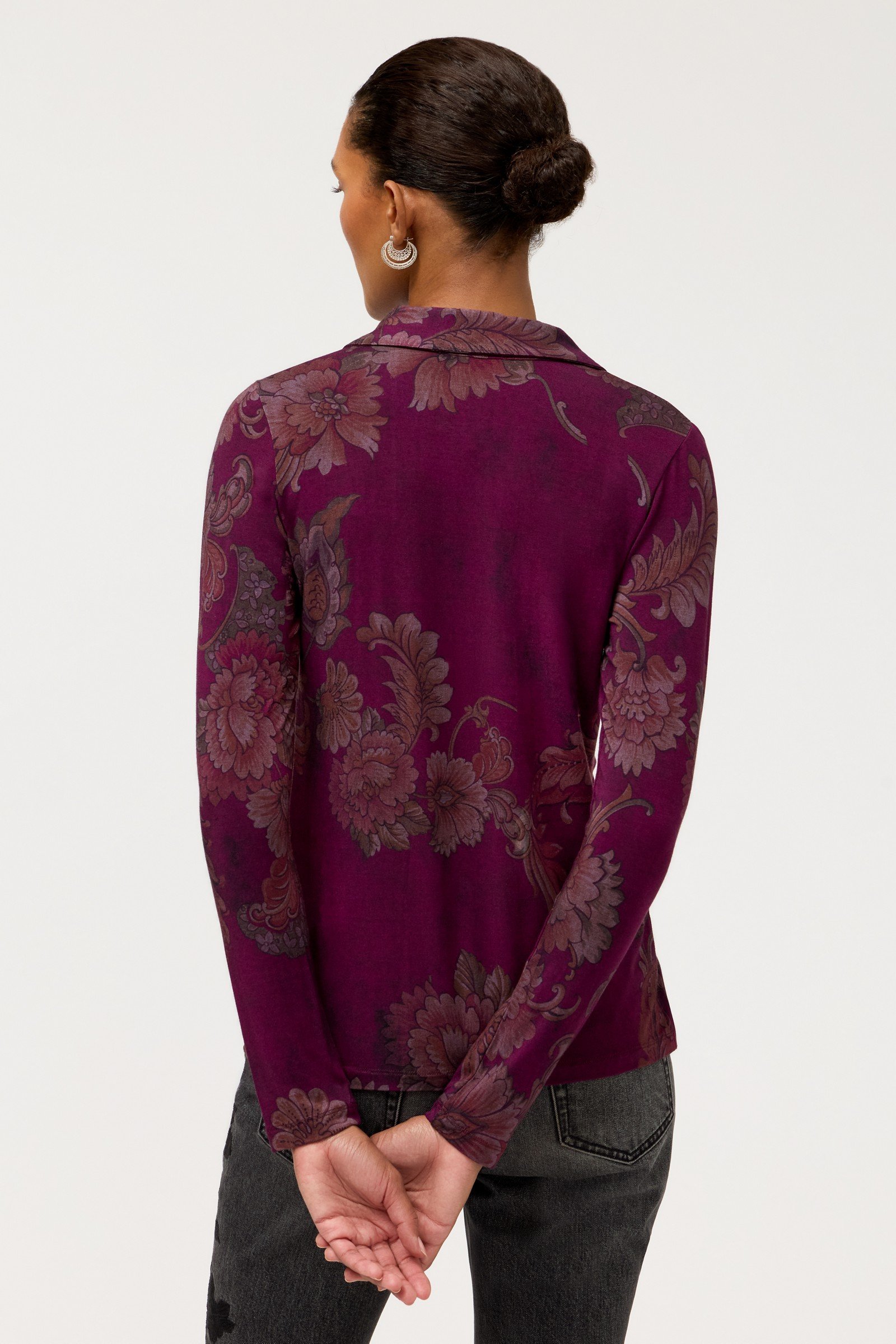 THE JANIE FAVORITE FITTED LONG SLEEVE BUTTON DOWN