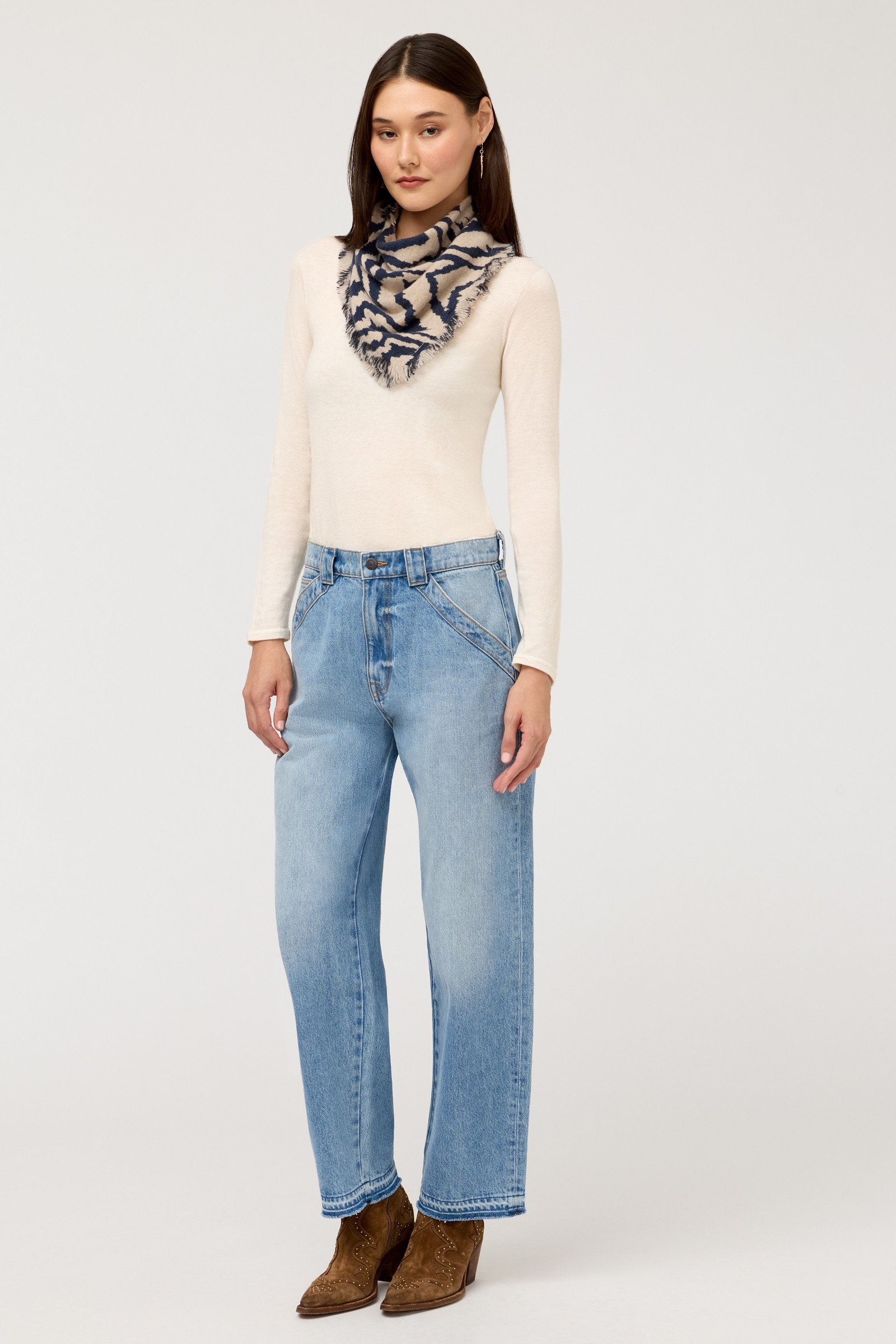 ESSENTIALS CASHMERE LONG SLEEVE CREWNECK