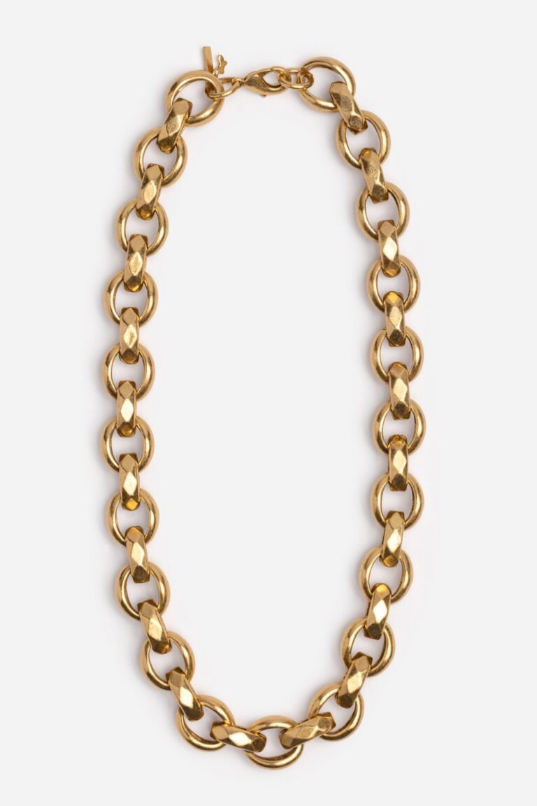 OVAL LINK NECKLACE