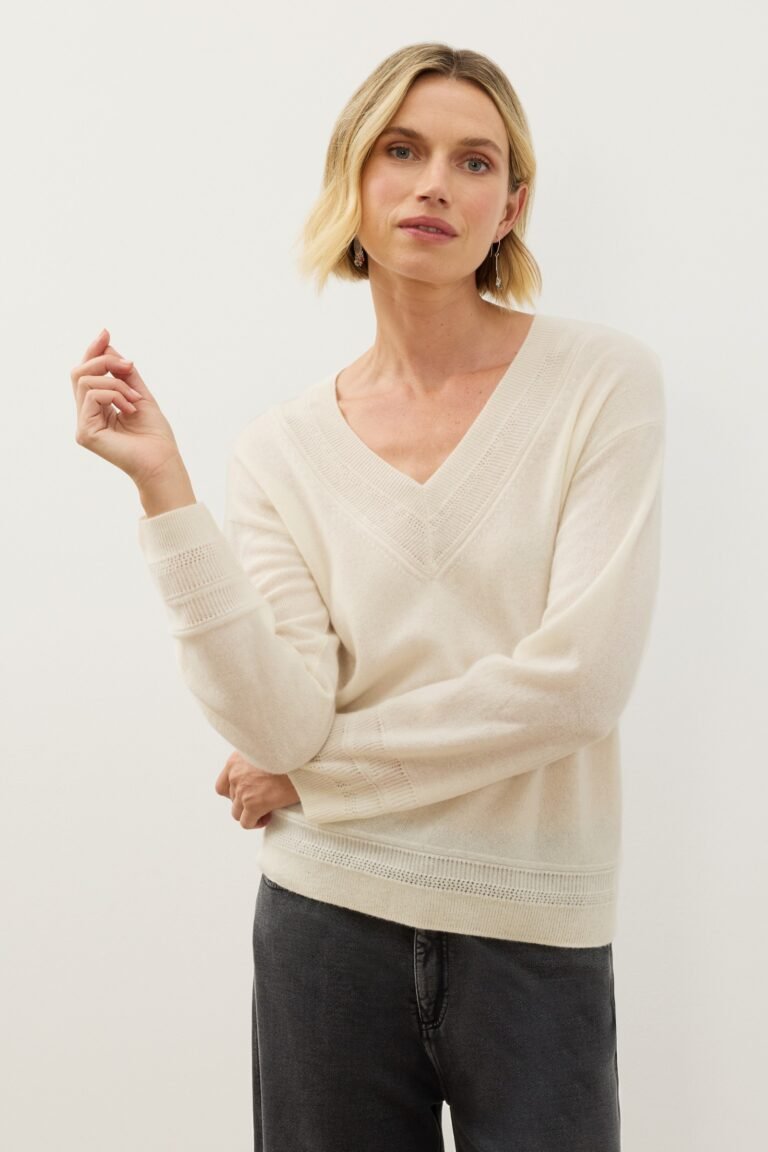 CASHMERE V-NECK SWEATER