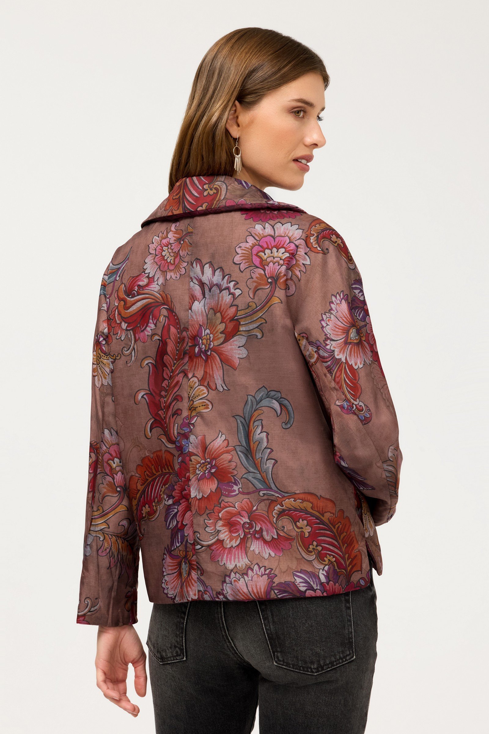 LIGHTWEIGHT PACKABLE REVERSIBLE PUFFER