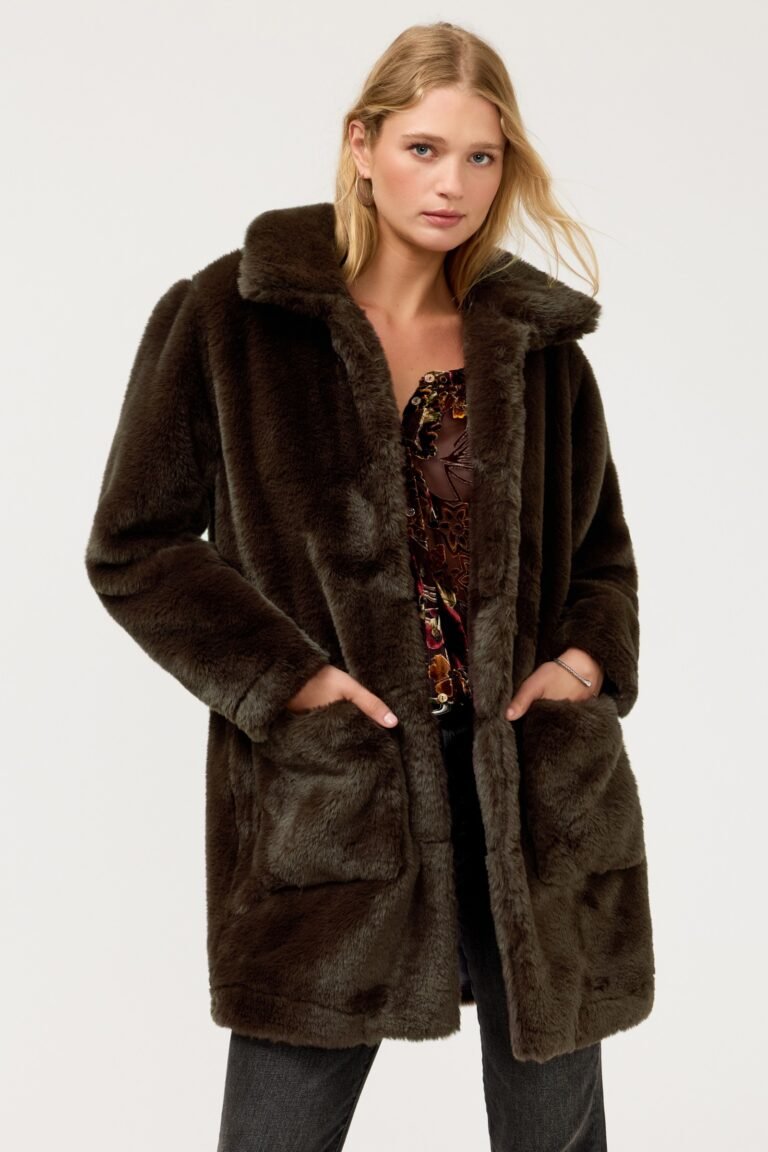 FAUX FUR COAT