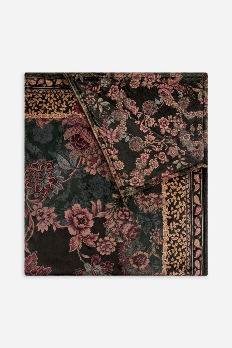 Laurel Canyon Cozy Blanket