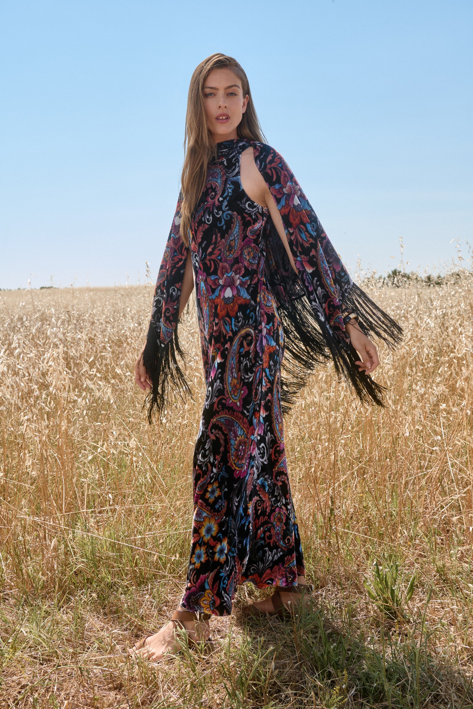 VANETTA FRINGE WRAP