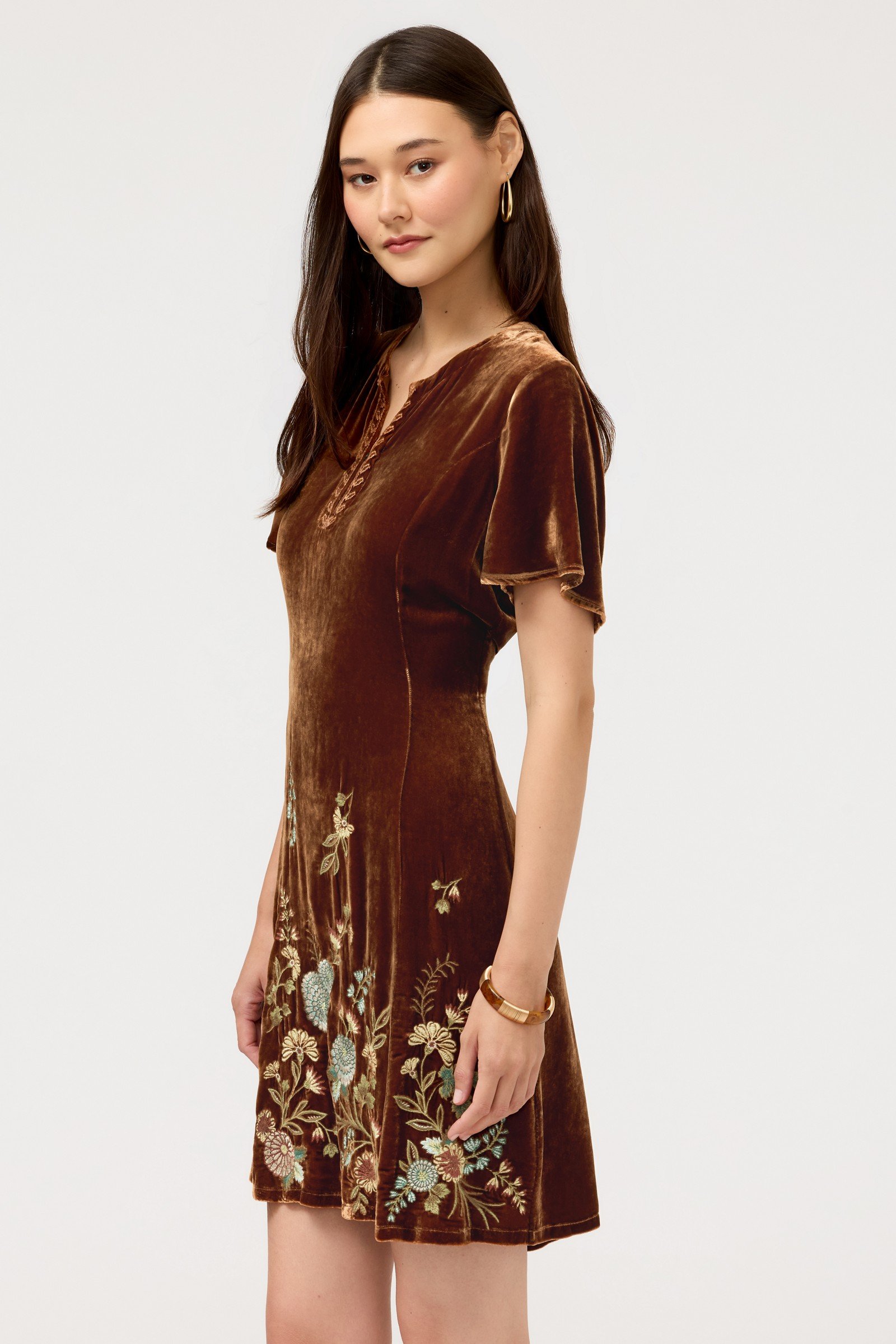 FLUTTER SLEEVE KEYHOLE DRESS