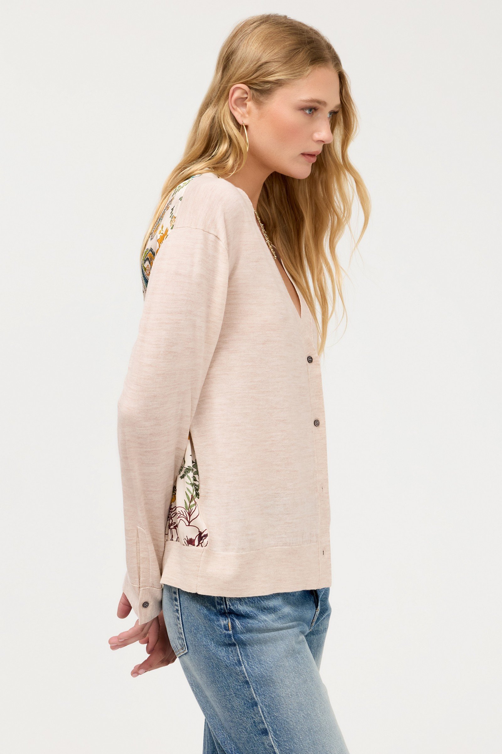 THE PRINTED KNIT V-NECK CARDIGAN