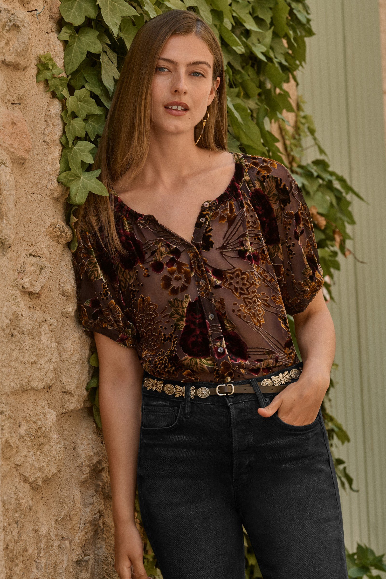 AVAH BUTTON DOWN SHIRT