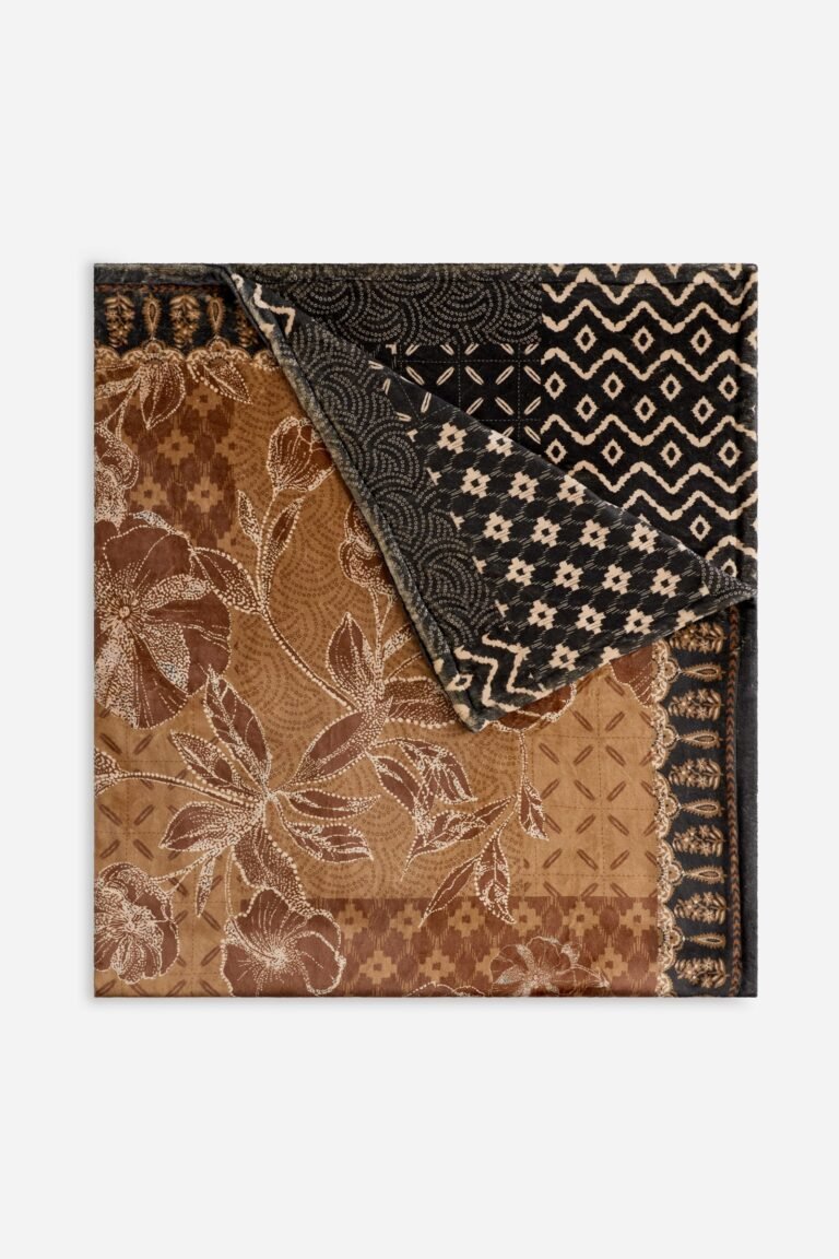 Laurel Canyon Cozy Blanket