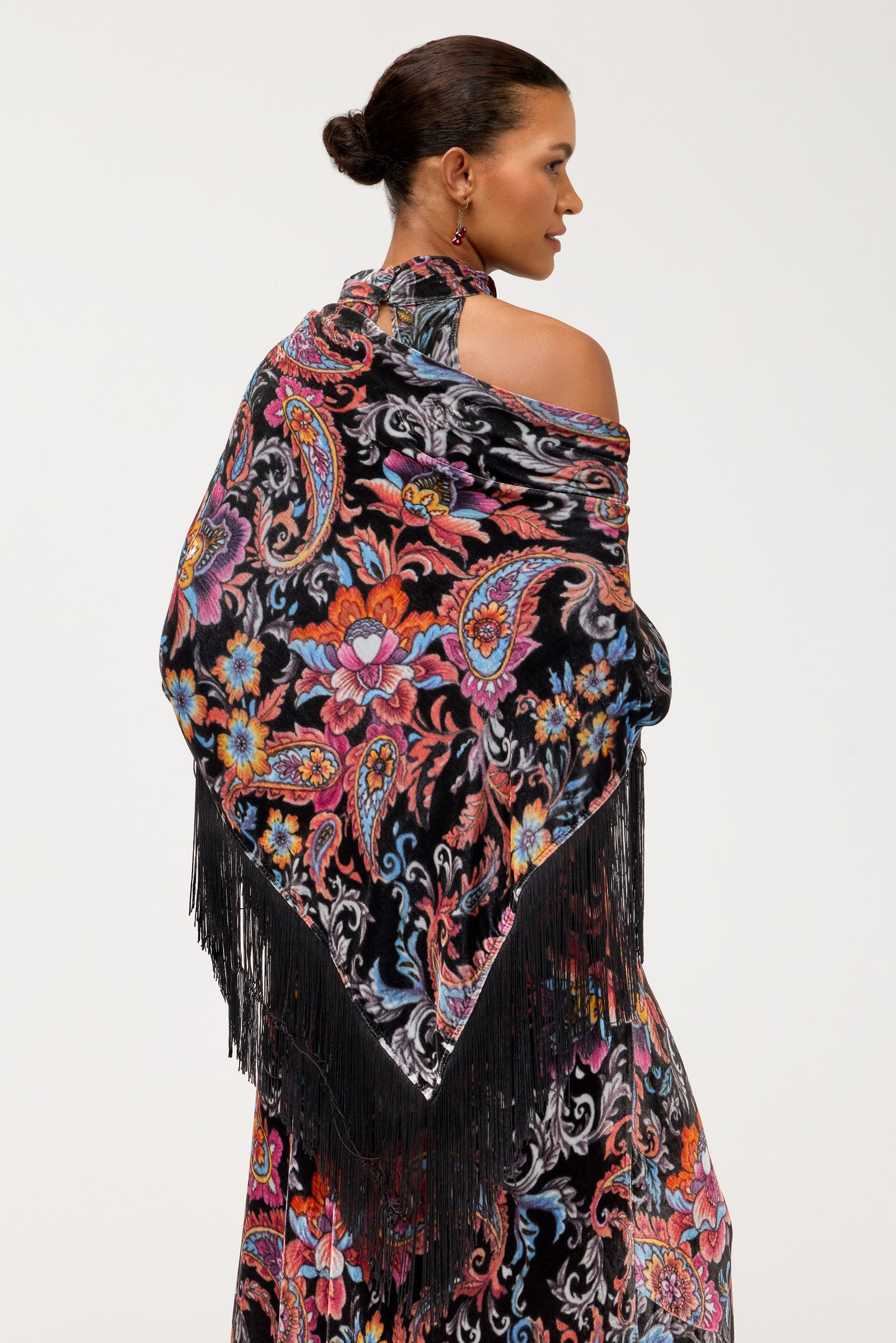 VANETTA FRINGE WRAP