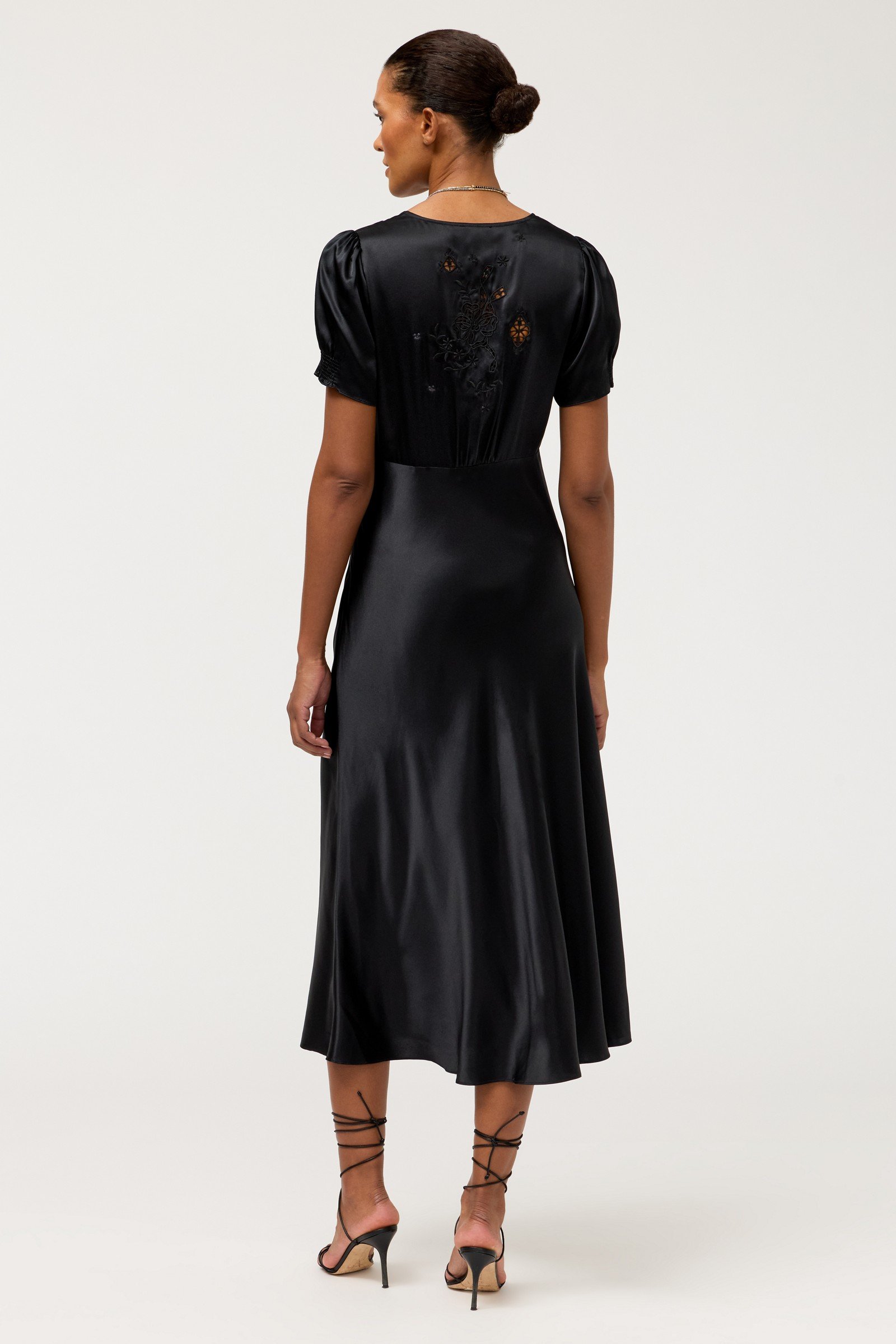 YAMMILET TEA LENGTH DRESS
