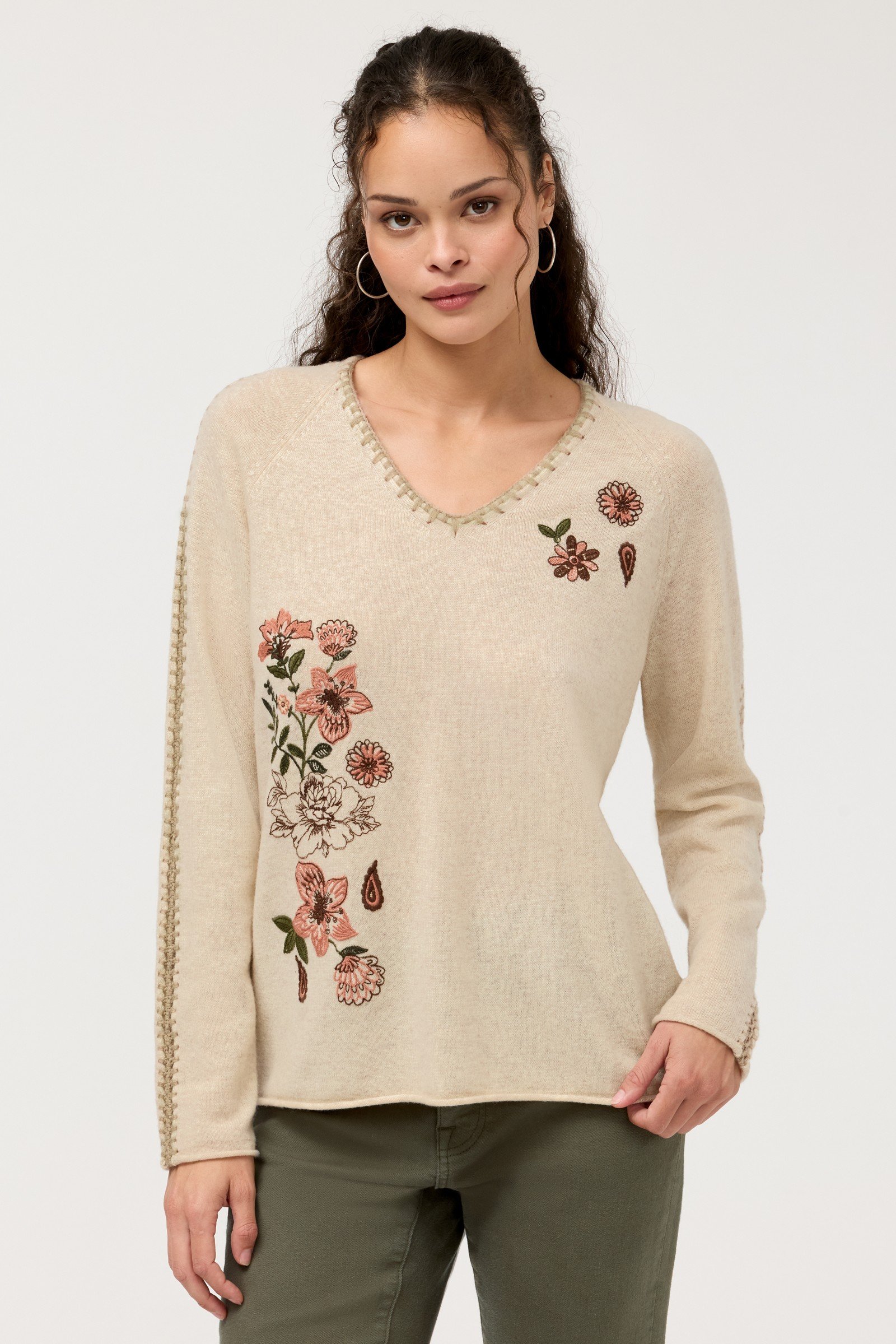 THE WHIPSTICH V-NECK RAGLAN PULLOVER