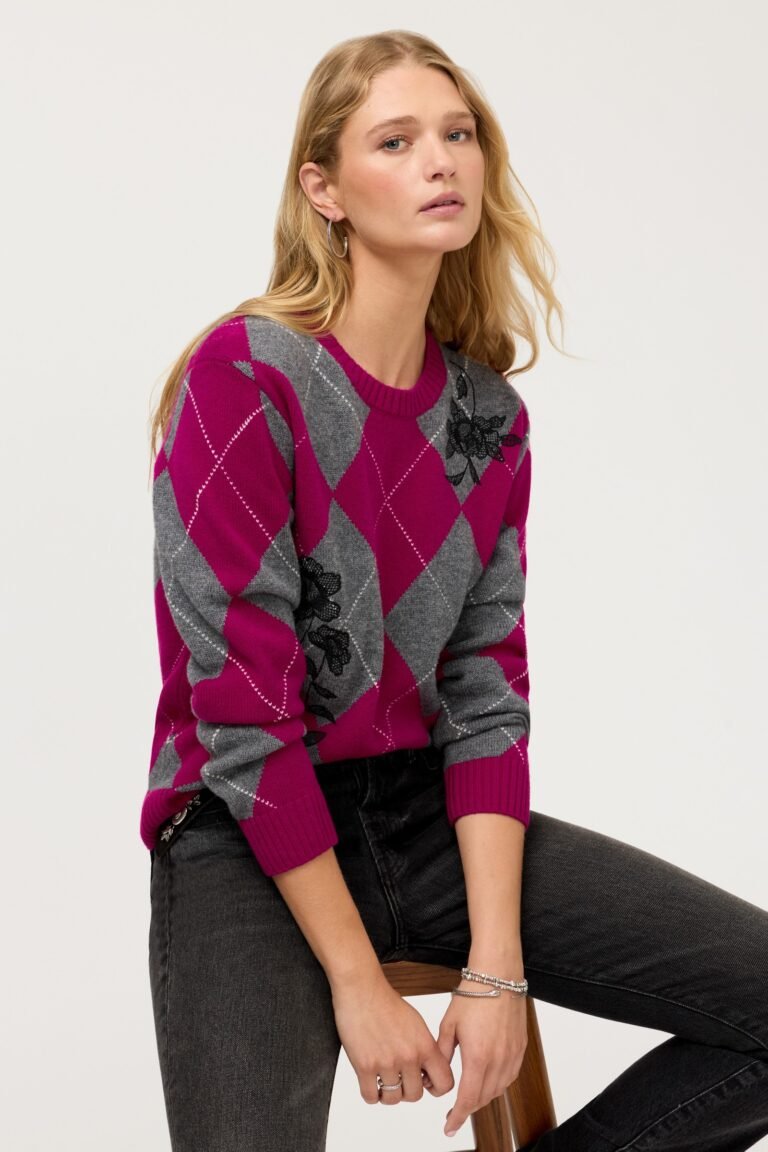 VIRIELLE ARGYLE SWEATER