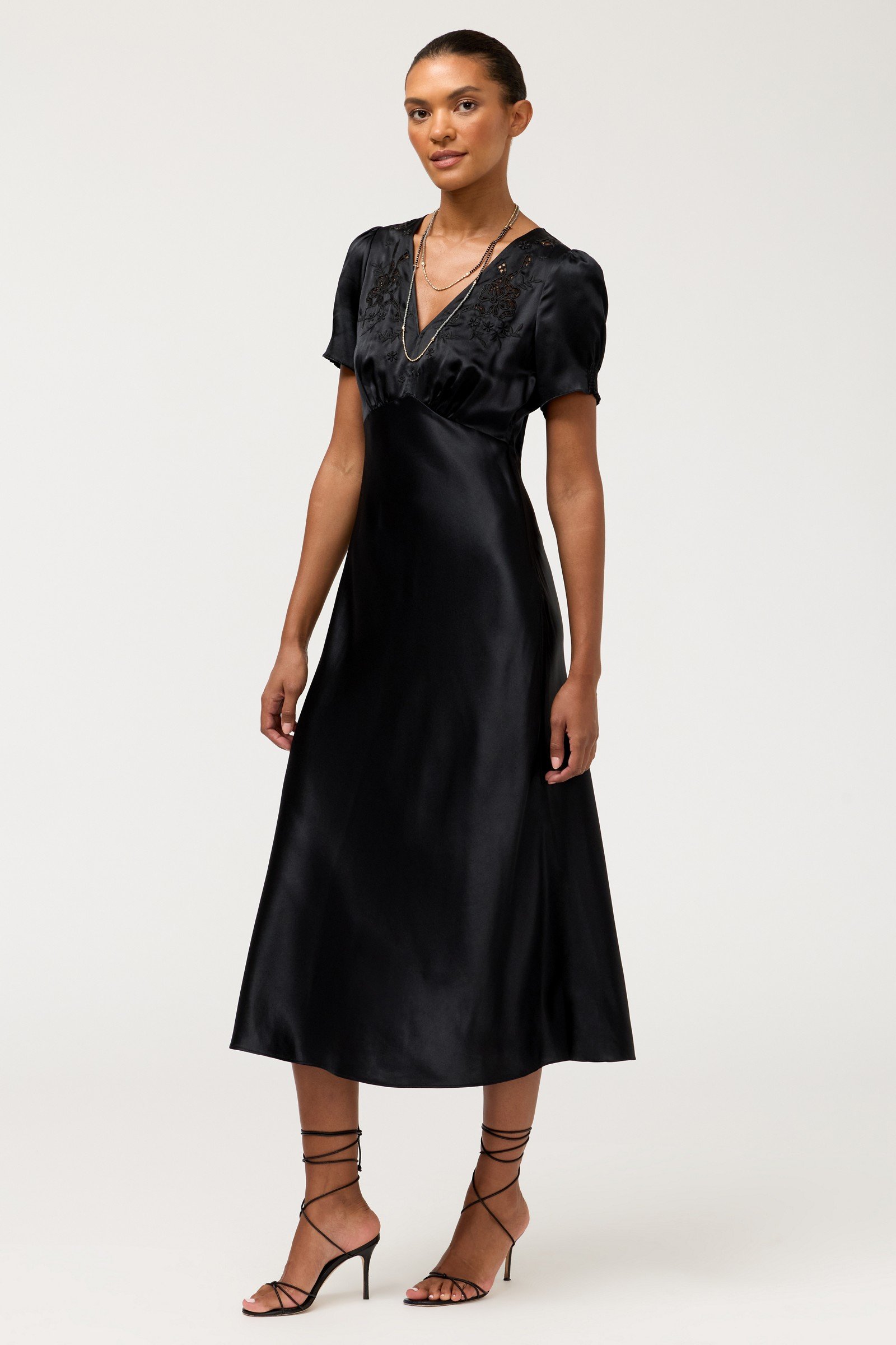 YAMMILET TEA LENGTH DRESS