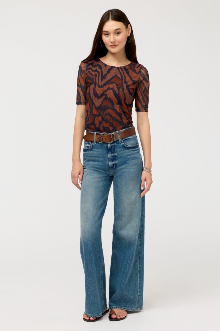 ELBOW SLEEVE BOAT NECK MESH TOP