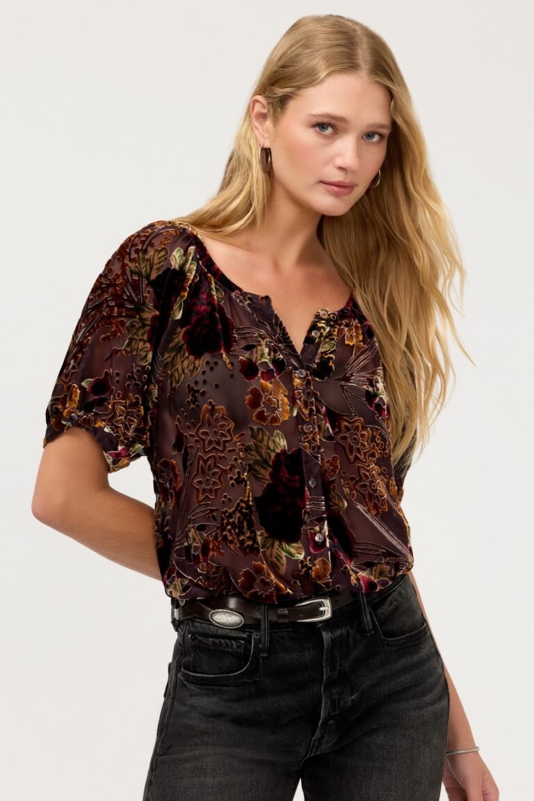AVAH BUTTON DOWN SHIRT